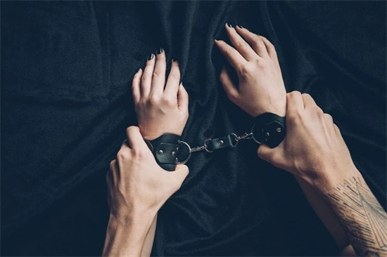 西檬之家-字母圈新人入圈指南：BDSM核心术语与安全实践